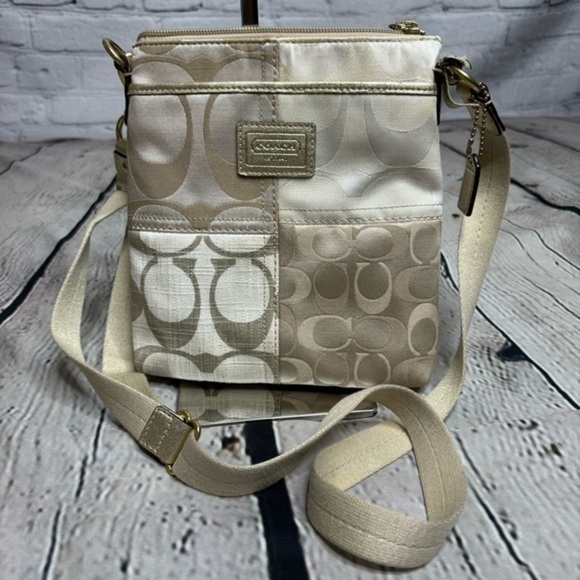 Coach Gold Metallic and Cream Crossbody Bag. - Picture 1 of 11